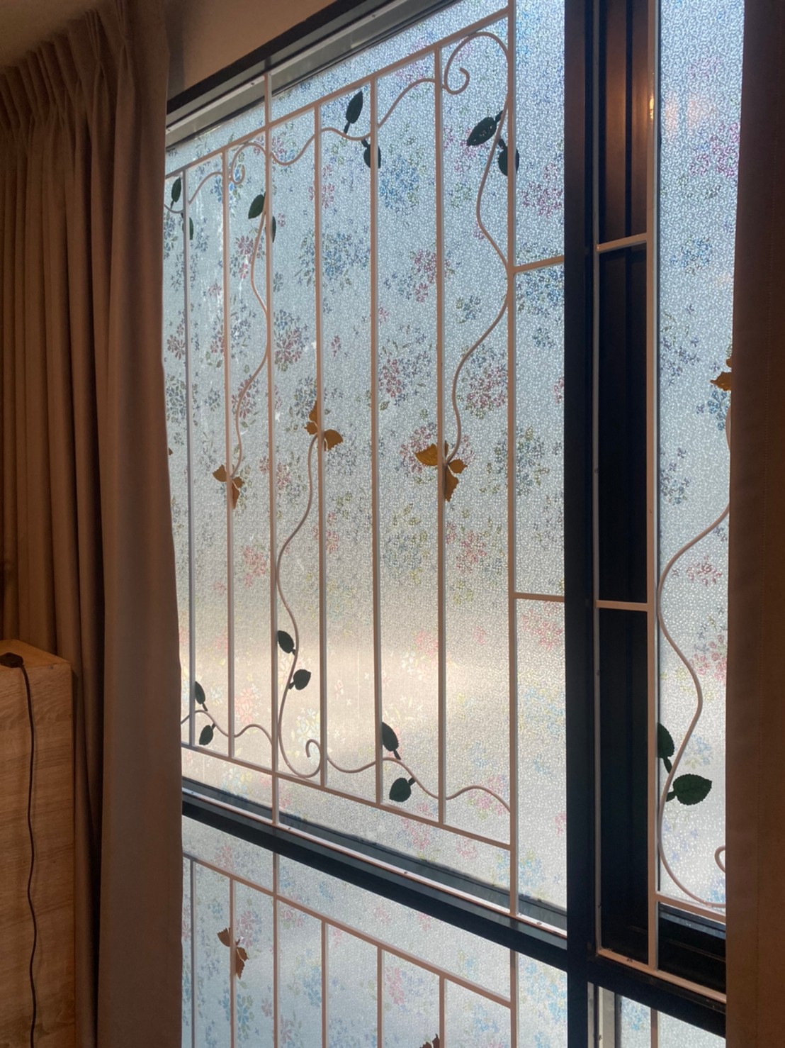 15 - https://พรปรารถนา.com | พรปรารถนาการช่าง - รับผลิตและติดตั้งมุ้งลวดเหล็กดัด กระจกอลูมิเนียม ประตูรั้วสแตนเลส ต่อเติมหลังคา-กันสาด รวมถึงงานปรับปรุงที่อยู่อาศัย โดยทีมช่างมืออาชีพ