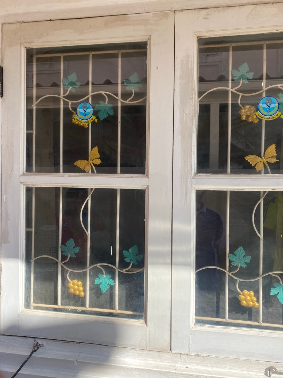 16 - https://พรปรารถนา.com | พรปรารถนาการช่าง - รับผลิตและติดตั้งมุ้งลวดเหล็กดัด กระจกอลูมิเนียม ประตูรั้วสแตนเลส ต่อเติมหลังคา-กันสาด รวมถึงงานปรับปรุงที่อยู่อาศัย โดยทีมช่างมืออาชีพ