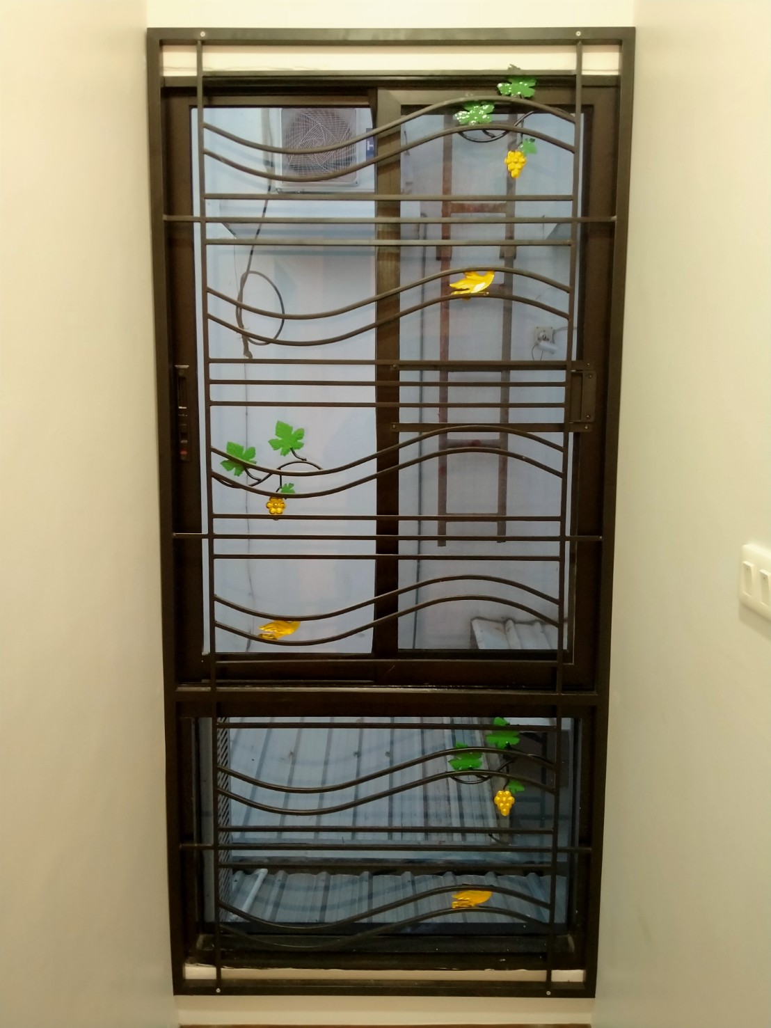 24 - https://พรปรารถนา.com | พรปรารถนาการช่าง - รับผลิตและติดตั้งมุ้งลวดเหล็กดัด กระจกอลูมิเนียม ประตูรั้วสแตนเลส ต่อเติมหลังคา-กันสาด รวมถึงงานปรับปรุงที่อยู่อาศัย โดยทีมช่างมืออาชีพ