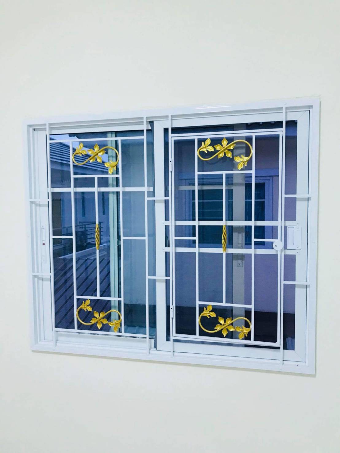 34 - https://พรปรารถนา.com | พรปรารถนาการช่าง - รับผลิตและติดตั้งมุ้งลวดเหล็กดัด กระจกอลูมิเนียม ประตูรั้วสแตนเลส ต่อเติมหลังคา-กันสาด รวมถึงงานปรับปรุงที่อยู่อาศัย โดยทีมช่างมืออาชีพ