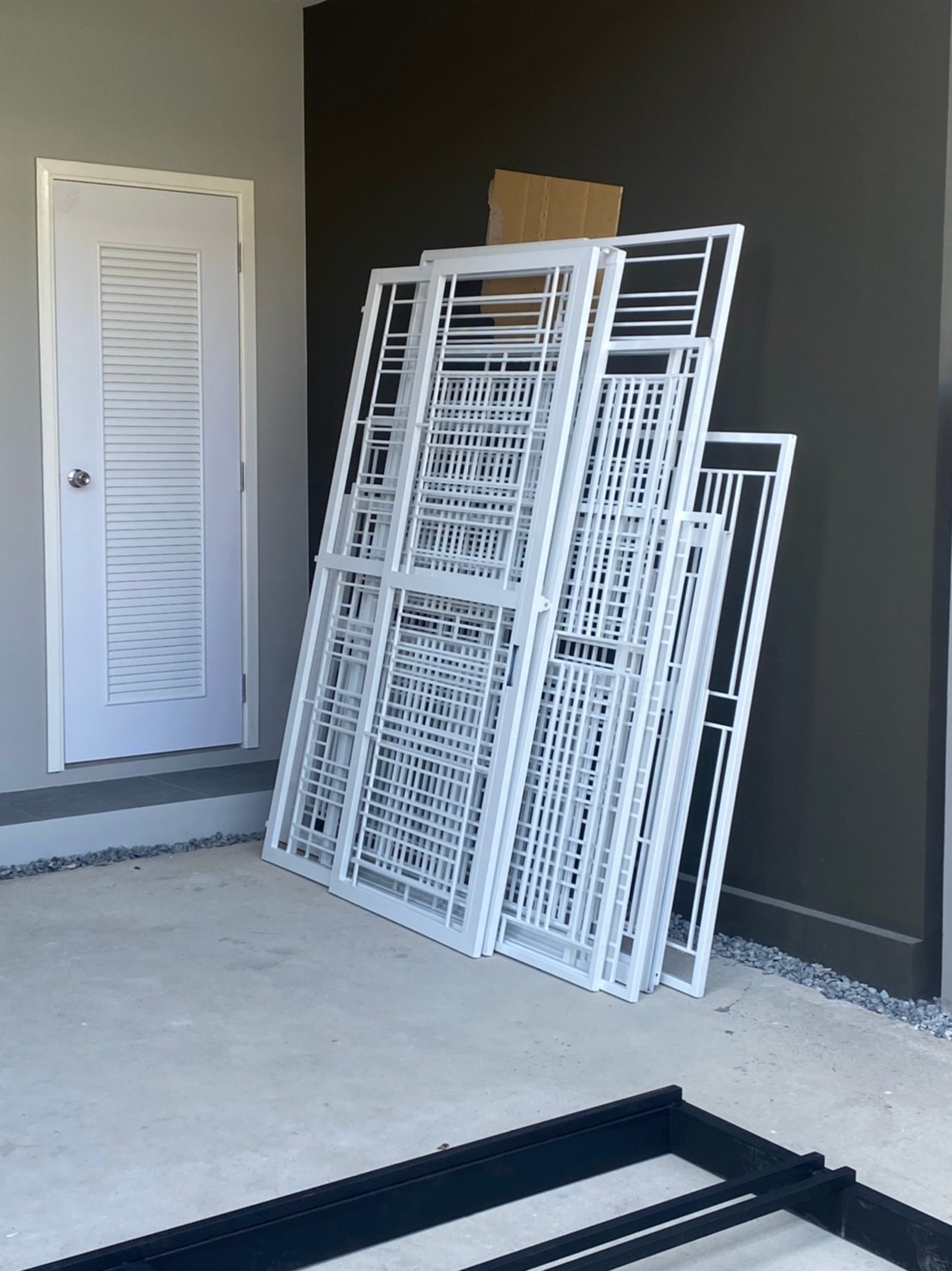 5 - https://พรปรารถนา.com | พรปรารถนาการช่าง - รับผลิตและติดตั้งมุ้งลวดเหล็กดัด กระจกอลูมิเนียม ประตูรั้วสแตนเลส ต่อเติมหลังคา-กันสาด รวมถึงงานปรับปรุงที่อยู่อาศัย โดยทีมช่างมืออาชีพ