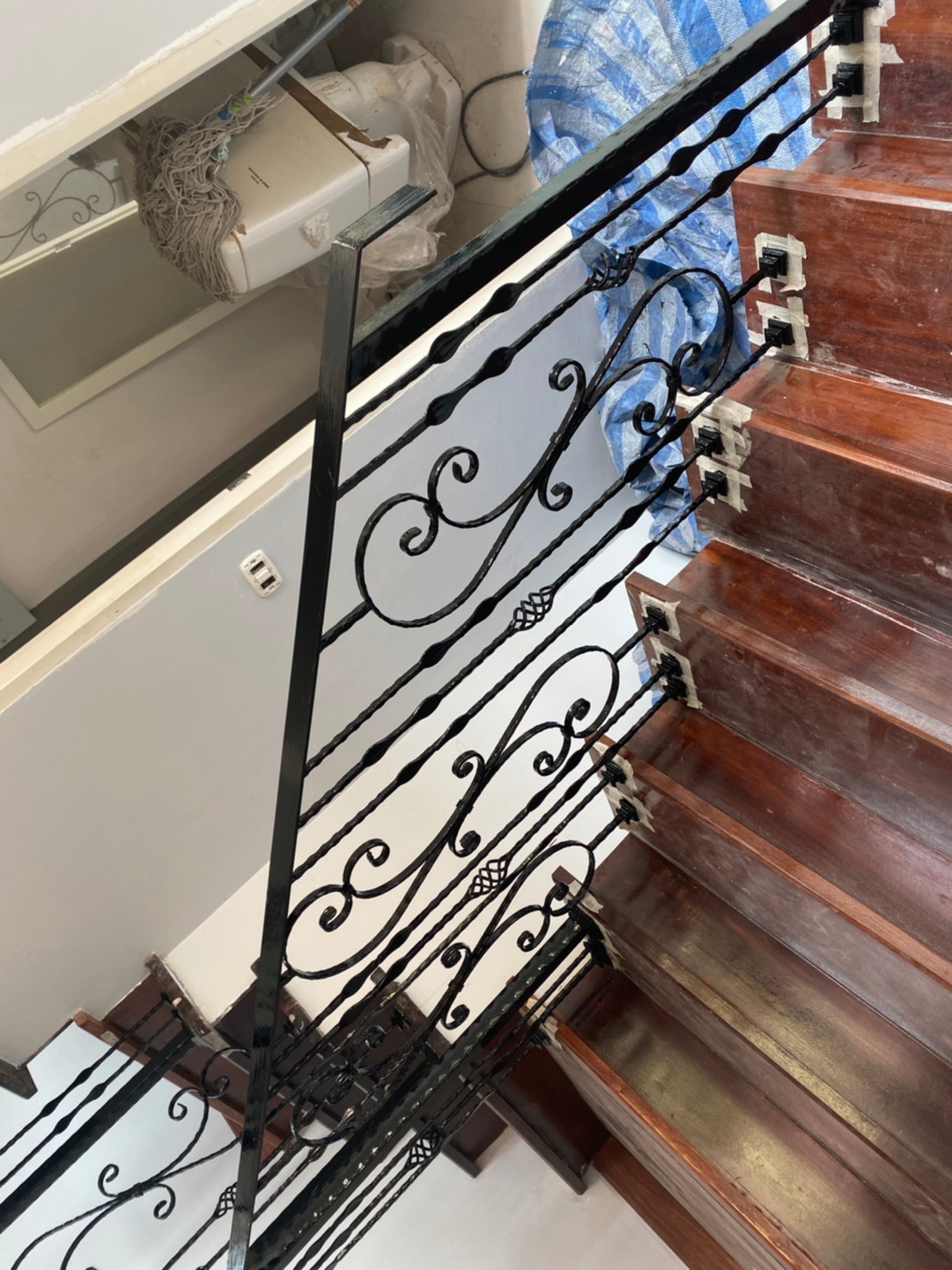 68 - https://พรปรารถนา.com | พรปรารถนาการช่าง - รับผลิตและติดตั้งมุ้งลวดเหล็กดัด กระจกอลูมิเนียม ประตูรั้วสแตนเลส ต่อเติมหลังคา-กันสาด รวมถึงงานปรับปรุงที่อยู่อาศัย โดยทีมช่างมืออาชีพ