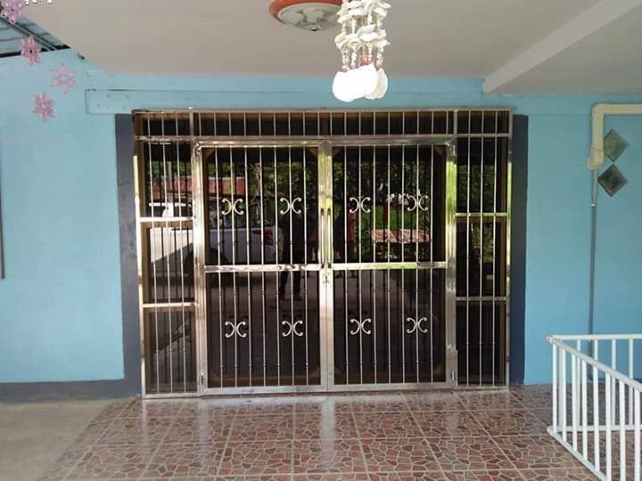 40 - https://พรปรารถนา.com | พรปรารถนาการช่าง - รับผลิตและติดตั้งมุ้งลวดเหล็กดัด กระจกอลูมิเนียม ประตูรั้วสแตนเลส ต่อเติมหลังคา-กันสาด รวมถึงงานปรับปรุงที่อยู่อาศัย โดยทีมช่างมืออาชีพ