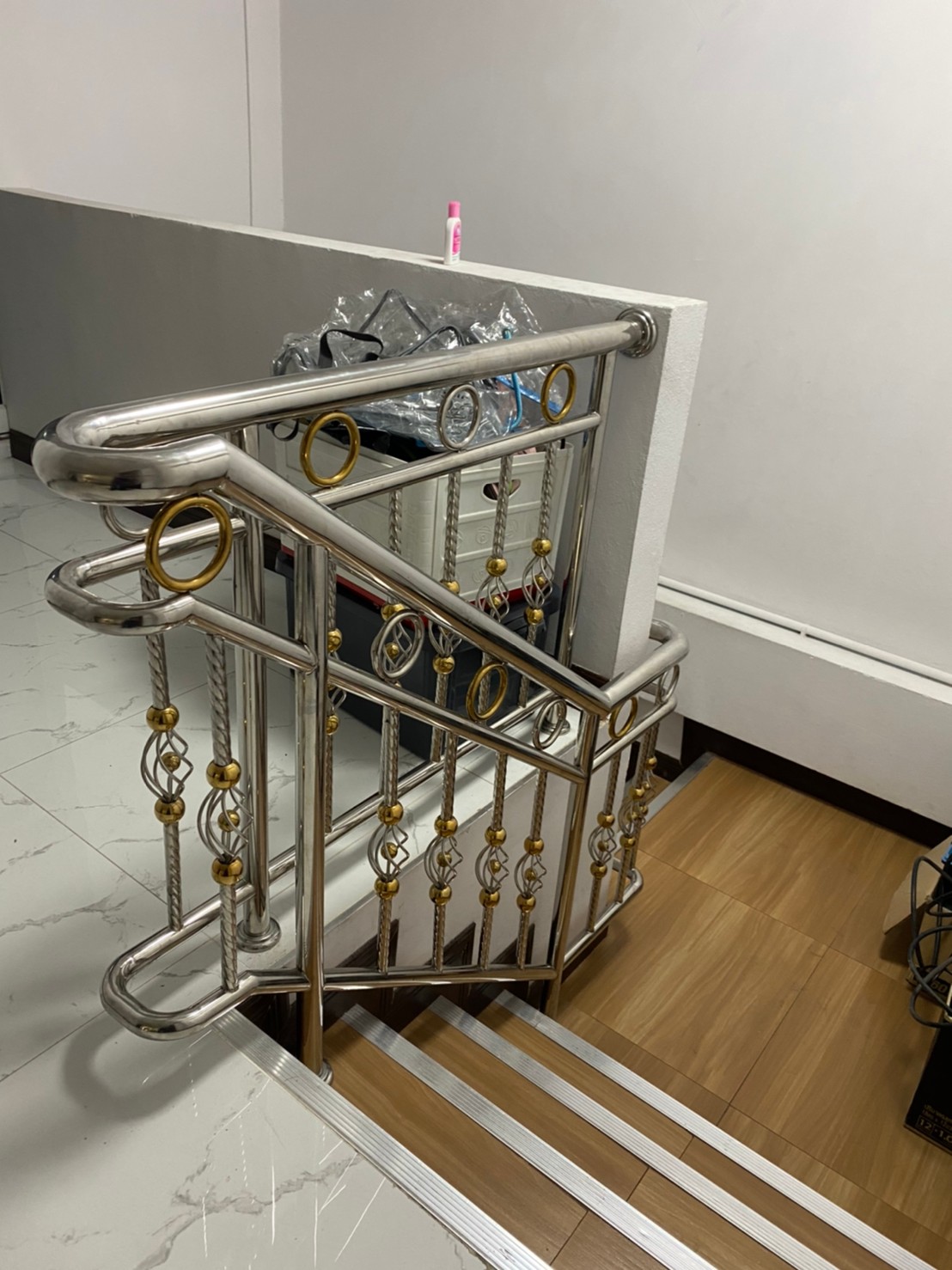 5 - https://พรปรารถนา.com | พรปรารถนาการช่าง - รับผลิตและติดตั้งมุ้งลวดเหล็กดัด กระจกอลูมิเนียม ประตูรั้วสแตนเลส ต่อเติมหลังคา-กันสาด รวมถึงงานปรับปรุงที่อยู่อาศัย โดยทีมช่างมืออาชีพ