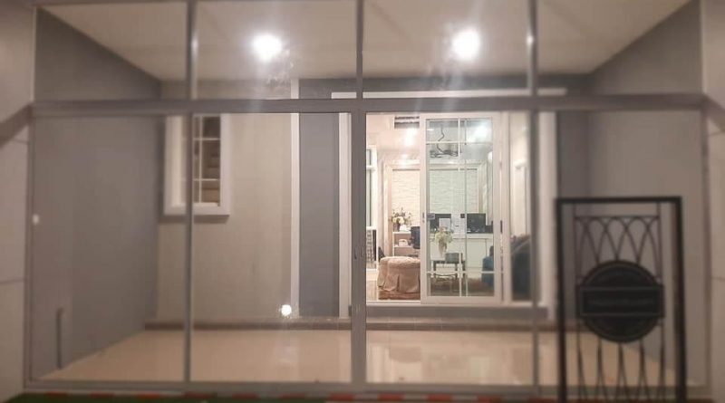 17 - https://พรปรารถนา.com | พรปรารถนาการช่าง - รับผลิตและติดตั้งมุ้งลวดเหล็กดัด กระจกอลูมิเนียม ประตูรั้วสแตนเลส ต่อเติมหลังคา-กันสาด รวมถึงงานปรับปรุงที่อยู่อาศัย โดยทีมช่างมืออาชีพ