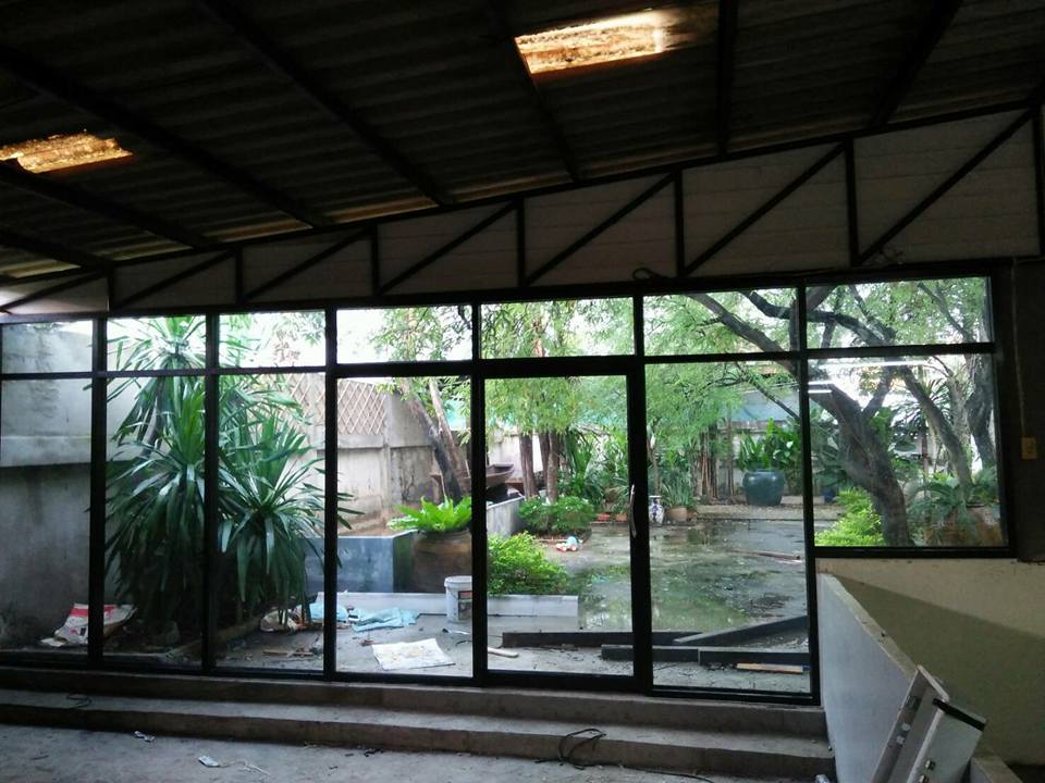 26 - https://พรปรารถนา.com | พรปรารถนาการช่าง - รับผลิตและติดตั้งมุ้งลวดเหล็กดัด กระจกอลูมิเนียม ประตูรั้วสแตนเลส ต่อเติมหลังคา-กันสาด รวมถึงงานปรับปรุงที่อยู่อาศัย โดยทีมช่างมืออาชีพ