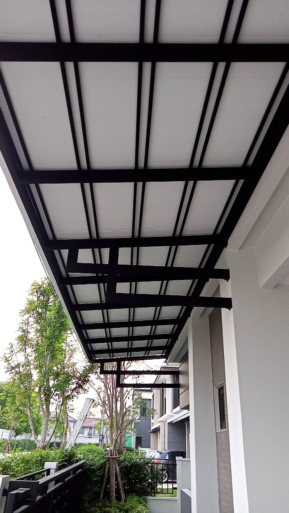 18 - https://พรปรารถนา.com | พรปรารถนาการช่าง - รับผลิตและติดตั้งมุ้งลวดเหล็กดัด กระจกอลูมิเนียม ประตูรั้วสแตนเลส ต่อเติมหลังคา-กันสาด รวมถึงงานปรับปรุงที่อยู่อาศัย โดยทีมช่างมืออาชีพ