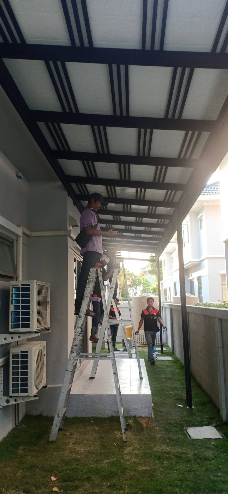 9 - https://พรปรารถนา.com | พรปรารถนาการช่าง - รับผลิตและติดตั้งมุ้งลวดเหล็กดัด กระจกอลูมิเนียม ประตูรั้วสแตนเลส ต่อเติมหลังคา-กันสาด รวมถึงงานปรับปรุงที่อยู่อาศัย โดยทีมช่างมืออาชีพ